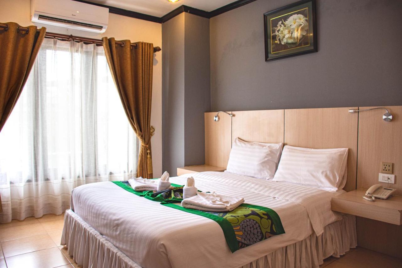 New Usouk Boutique Hotel Vientiane Extérieur photo